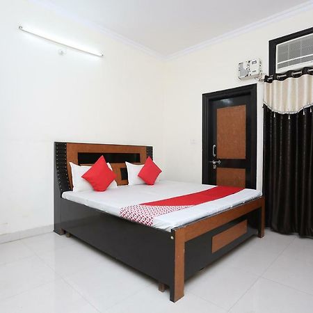 Oyo 40446 Yas Residency Hotel Alīgarh Zewnętrze zdjęcie