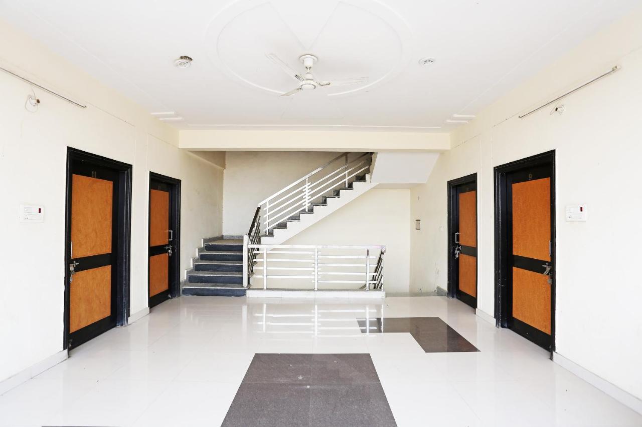 Oyo 40446 Yas Residency Hotel Alīgarh Zewnętrze zdjęcie