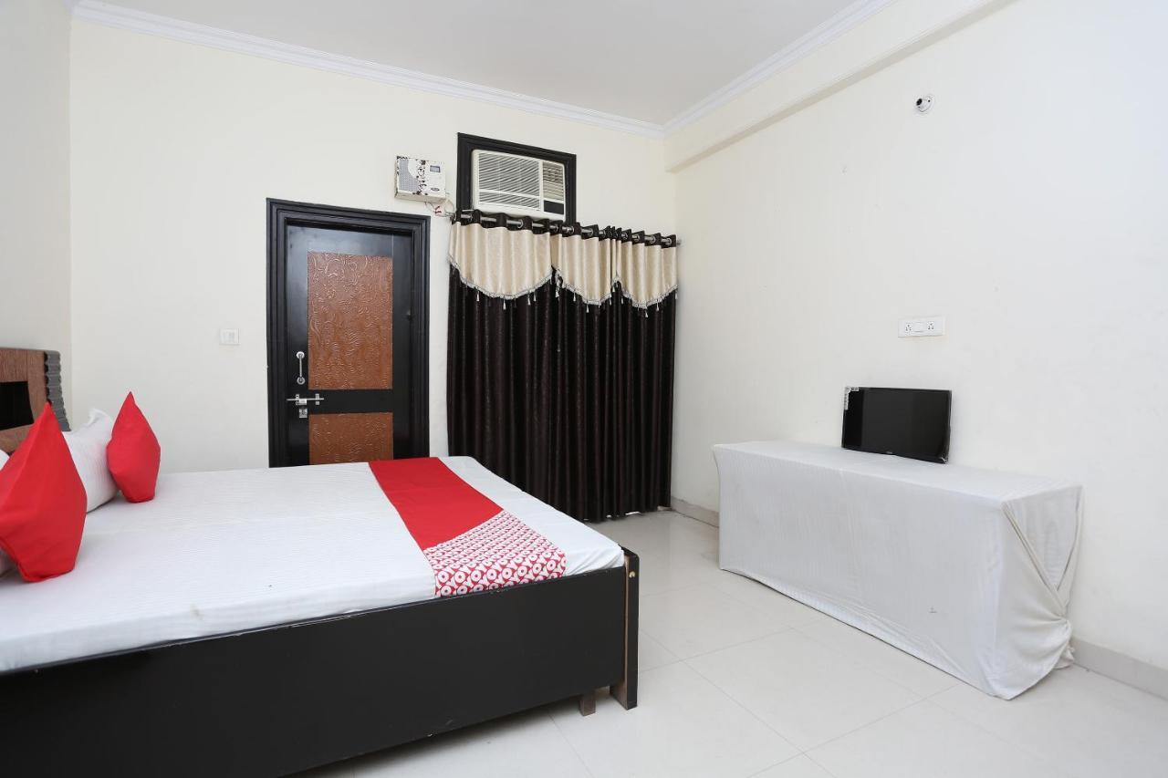 Oyo 40446 Yas Residency Hotel Alīgarh Zewnętrze zdjęcie