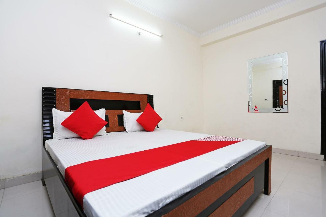 Oyo 40446 Yas Residency Hotel Alīgarh Zewnętrze zdjęcie