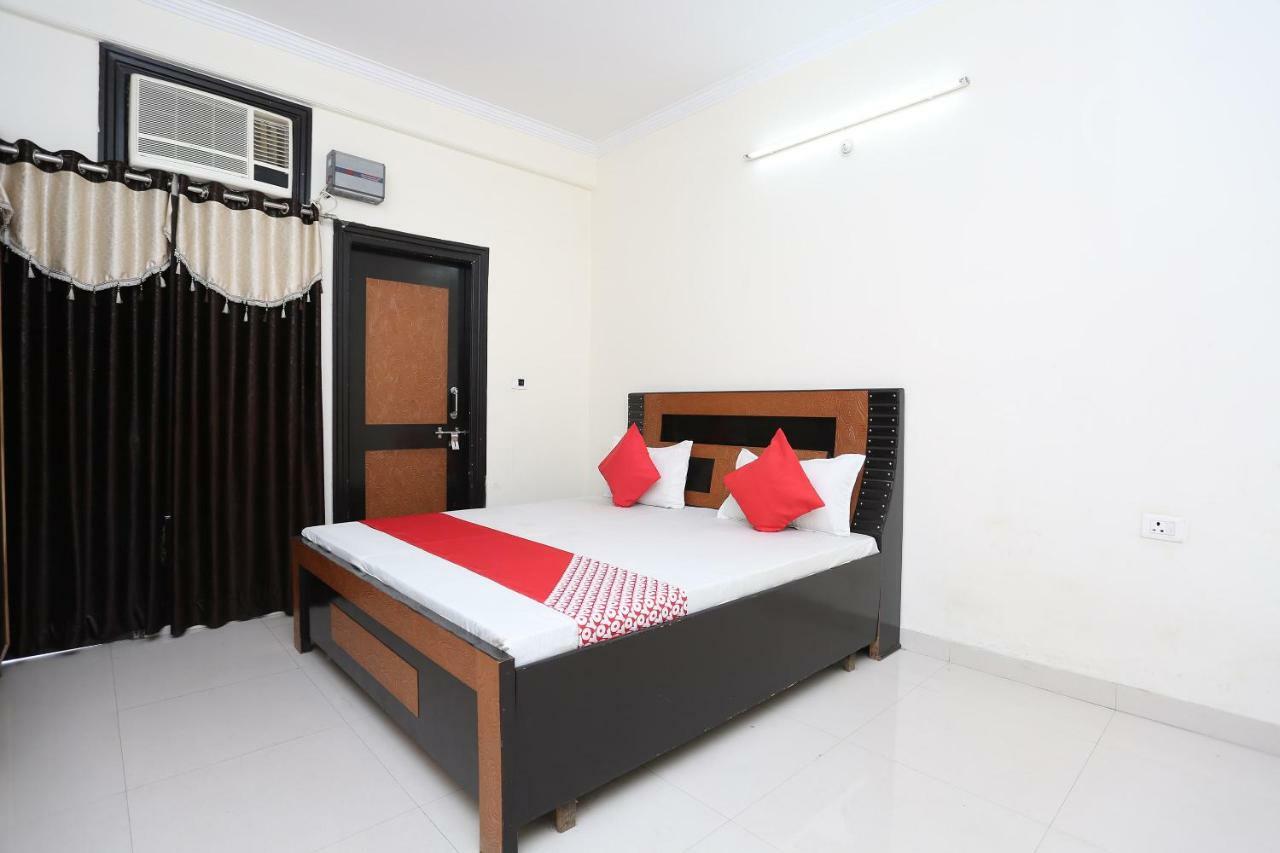 Oyo 40446 Yas Residency Hotel Alīgarh Zewnętrze zdjęcie