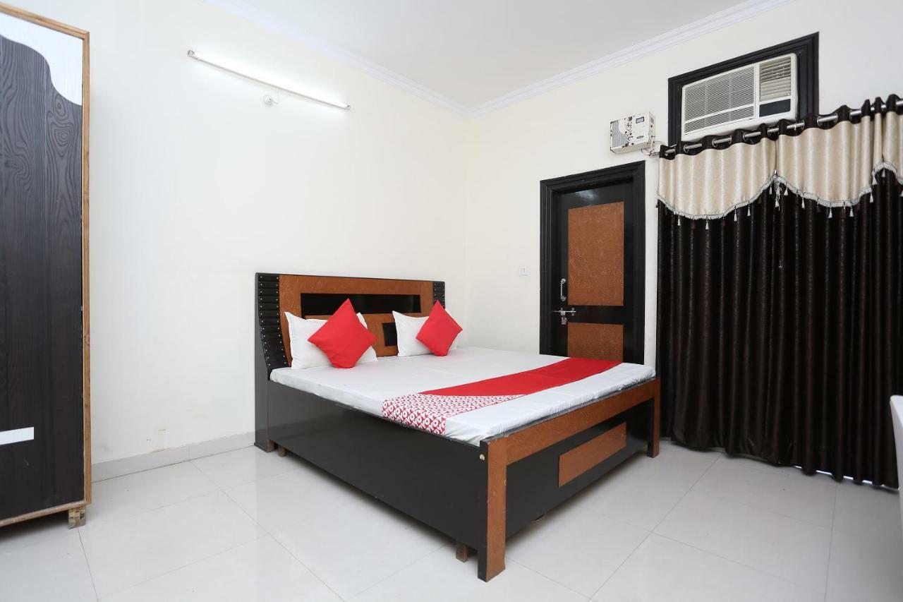 Oyo 40446 Yas Residency Hotel Alīgarh Zewnętrze zdjęcie