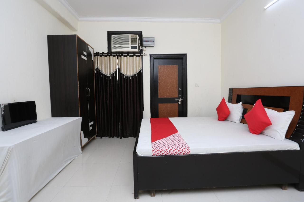 Oyo 40446 Yas Residency Hotel Alīgarh Zewnętrze zdjęcie