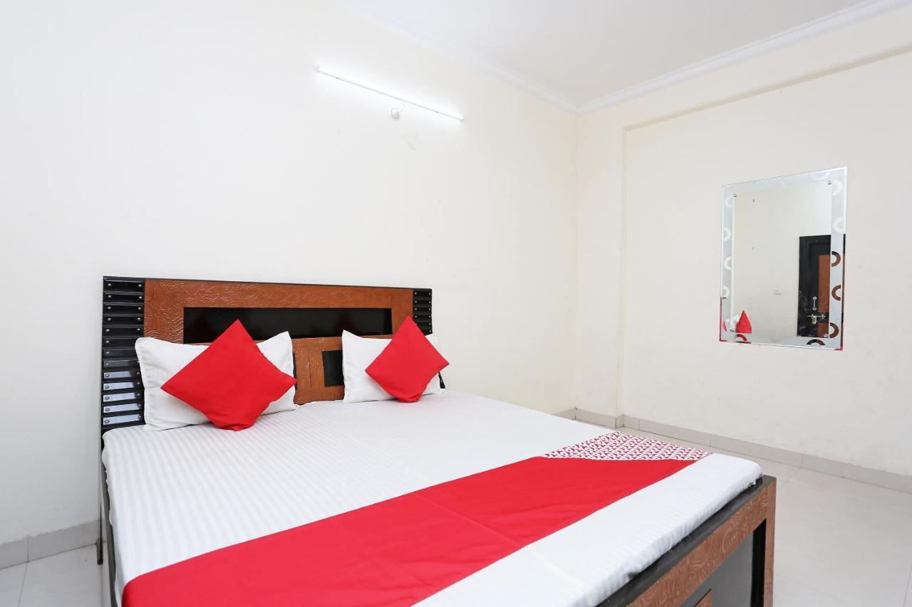 Oyo 40446 Yas Residency Hotel Alīgarh Zewnętrze zdjęcie